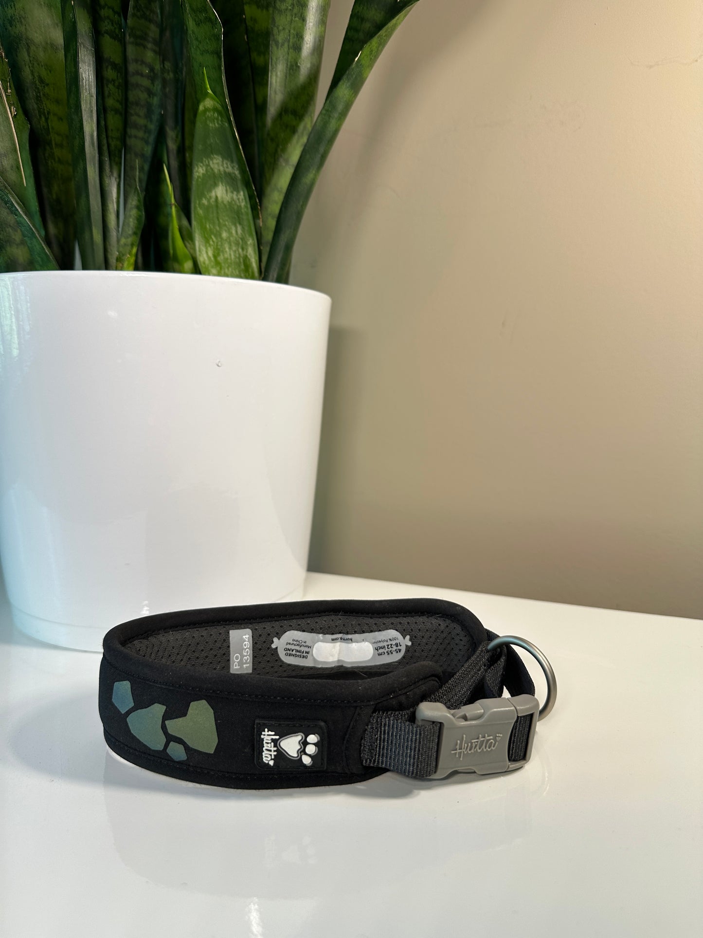 Black Hurtta Collar