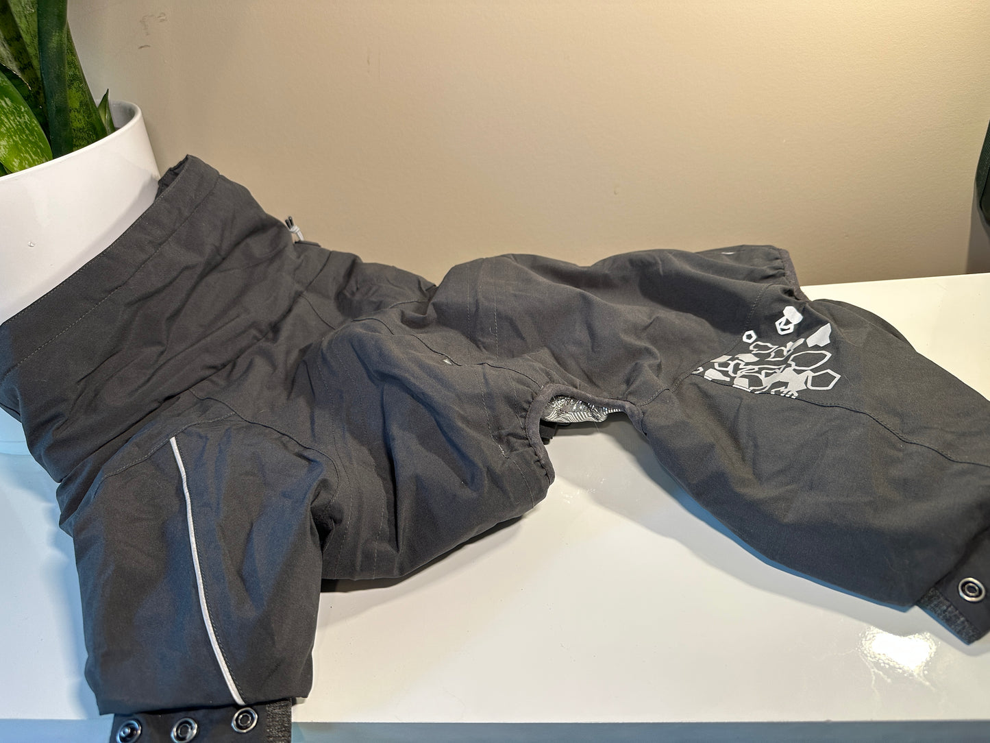 16 M Hurtta Mudventure Eco Overalls